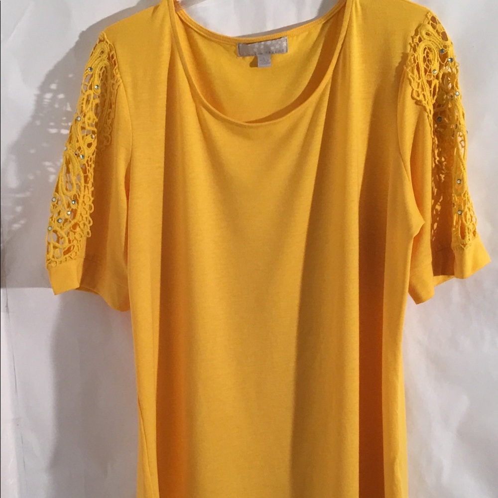 Carolyn Taylor Yellow Blouse SZ Lg Lace  Sleeve
